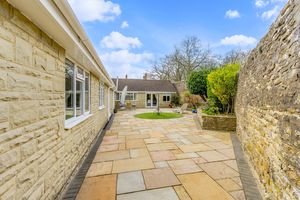 Astrop Road Kings Sutton